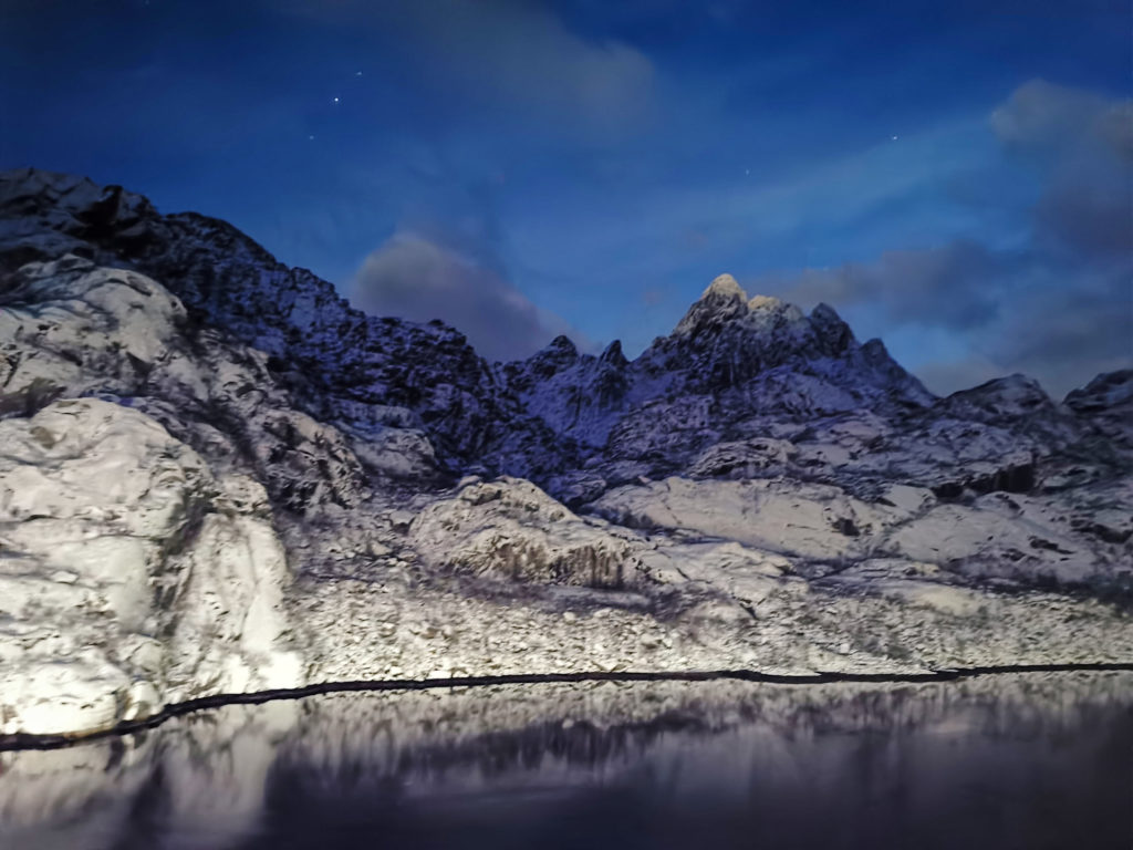 Trollfjord bei Nacht
